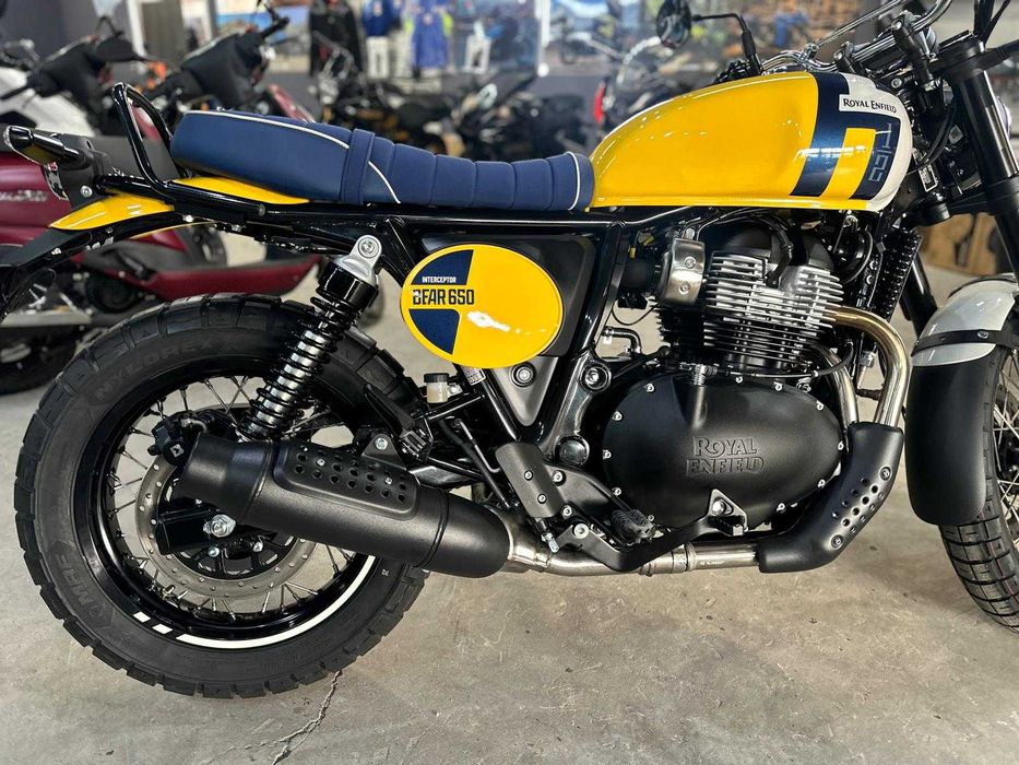 Royal Enfield BEAR 650 Mid 2026 - A2 - stoc EST BIKE