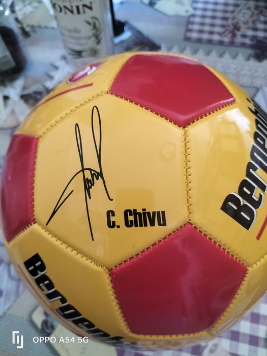 Minge de fotbal foarte bună