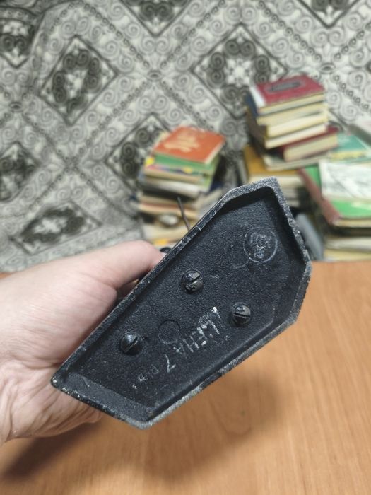 Статуэтка гена и чебурашка