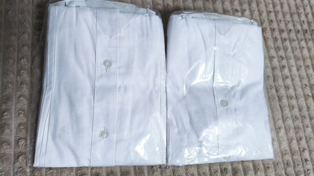 Продам белые рубашки 100 -110 см.
