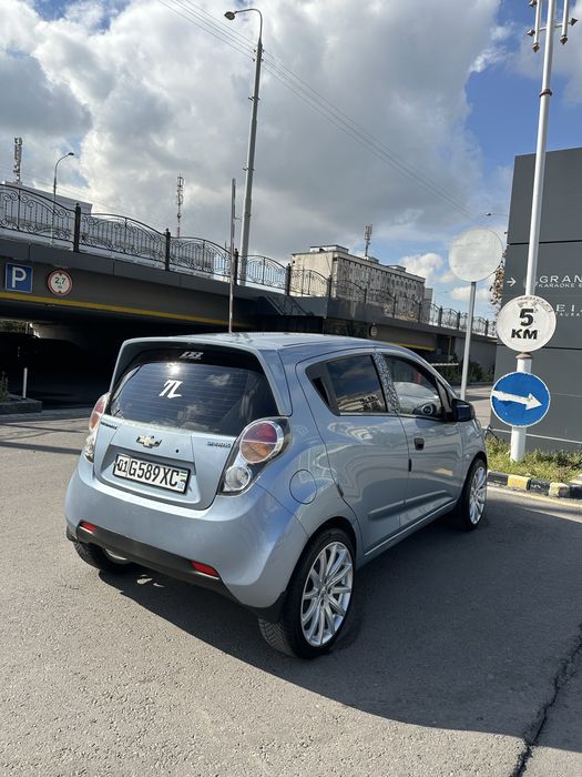 Продам Chevrolet Spark 2013г механика