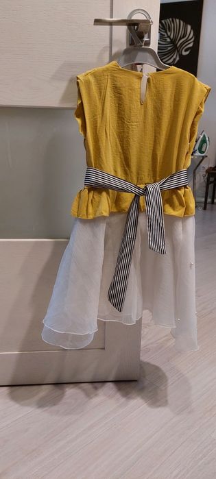 Платье нарядное для девочки на 8-9 лет новое