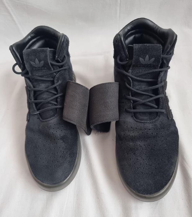 Ghete piele intoarsa naturala Adidas Tubular Strap, marimea 38 si 2/3