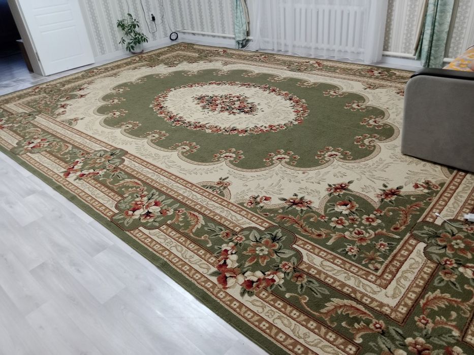 Кілем сатылады размері 6×5