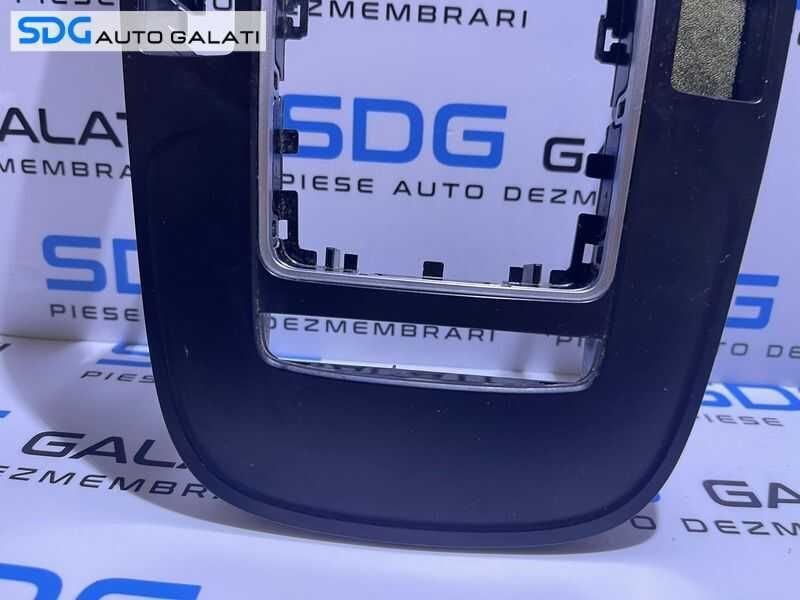 Rama Grila Ornament Consola Centrala Timonerie Maneta Schimbator Viteze Audi A4 B8 2008 - 2012 Cod 8K0864261