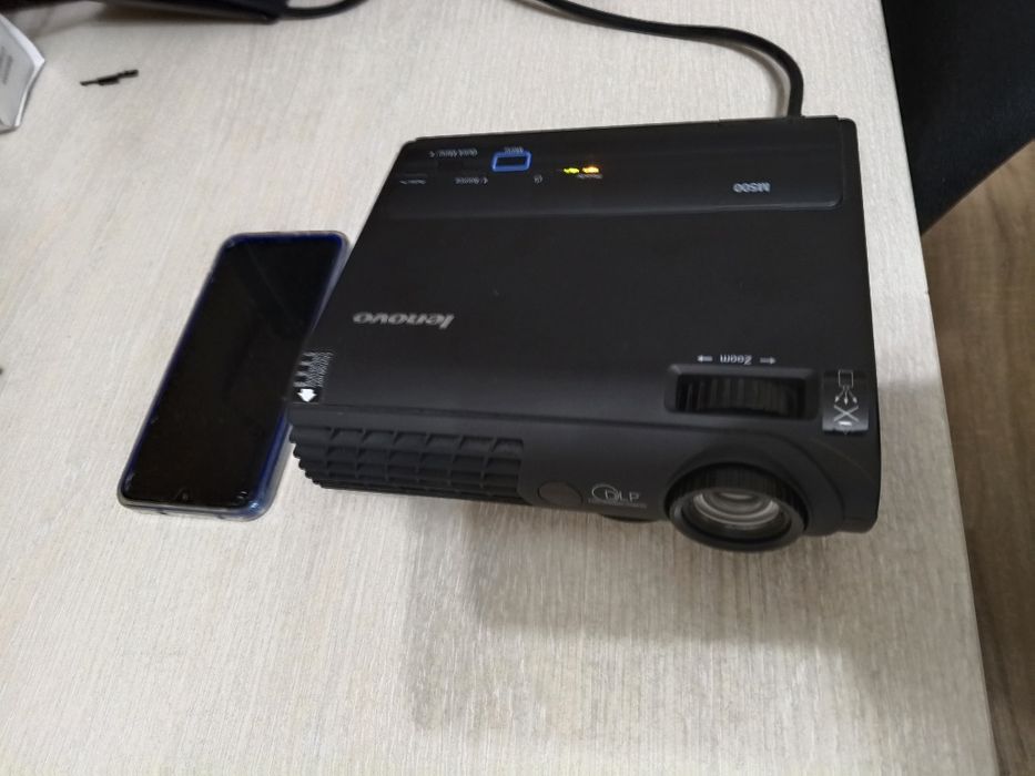 Мини проектор Lenovo M500
