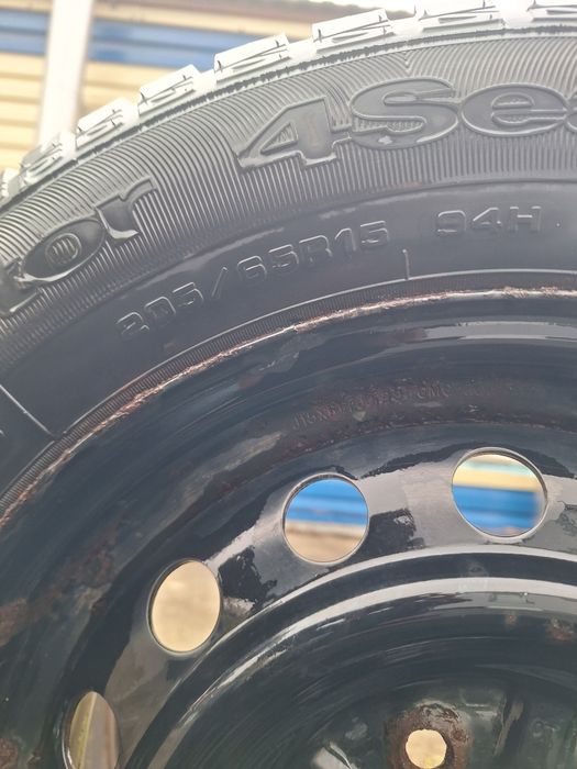 Продам резину с диском на R 15