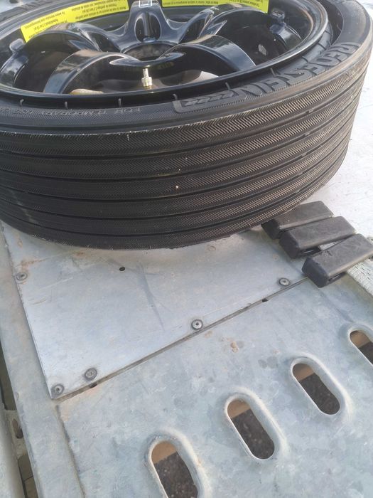 Резервна гума патерица