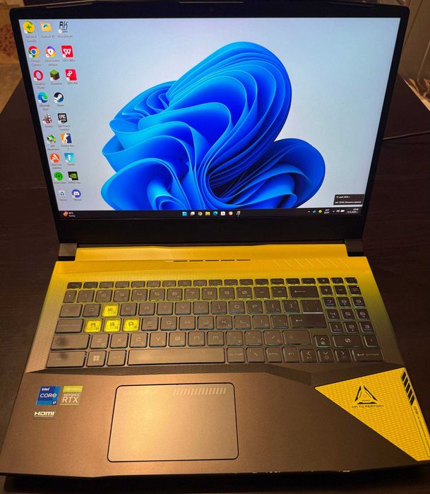 Продавам Геймърски Лаптоп MSI Crosshair 15 (QHD 165Hz / i7 / RTX 3060 / 32GB RAM / 1TB)