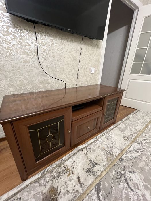 Продам тумбочку под телевизор