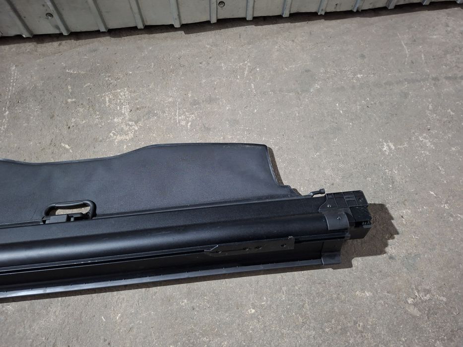 Rulou portbagaj cu plasă BMW F11 in stare foarte buna de funcționare