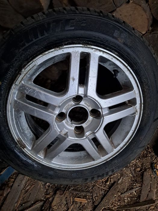 Anvelope cu tot cu jenți