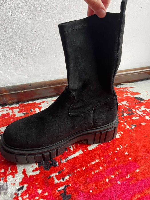 Чисто нови ботуши велур