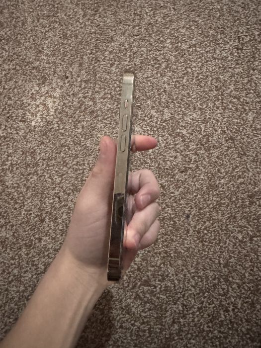 Iphone 14 pro gold