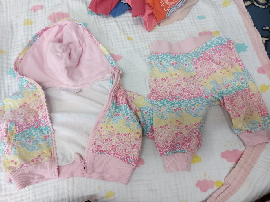 Продаю вещи на девочку