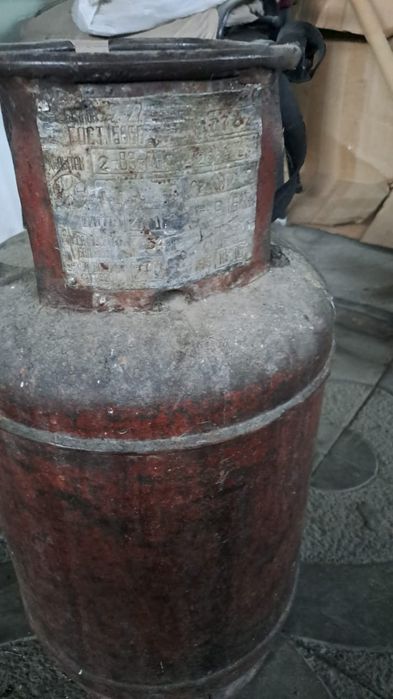 Продам газ баллон срочно