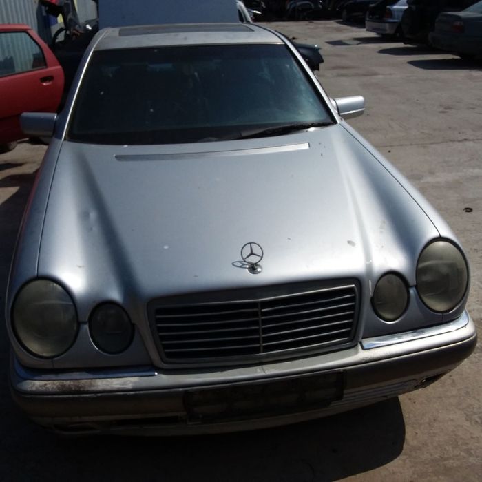 Dezmembrari  Mercedes-Benz E-CLASS (W210)  1995  > 2003 E 200 (210.03