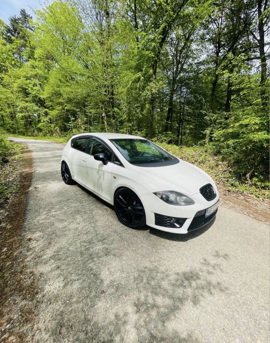 Vand Seat Leon Fr/schimb cu motocicleta sportiva 1000 cc