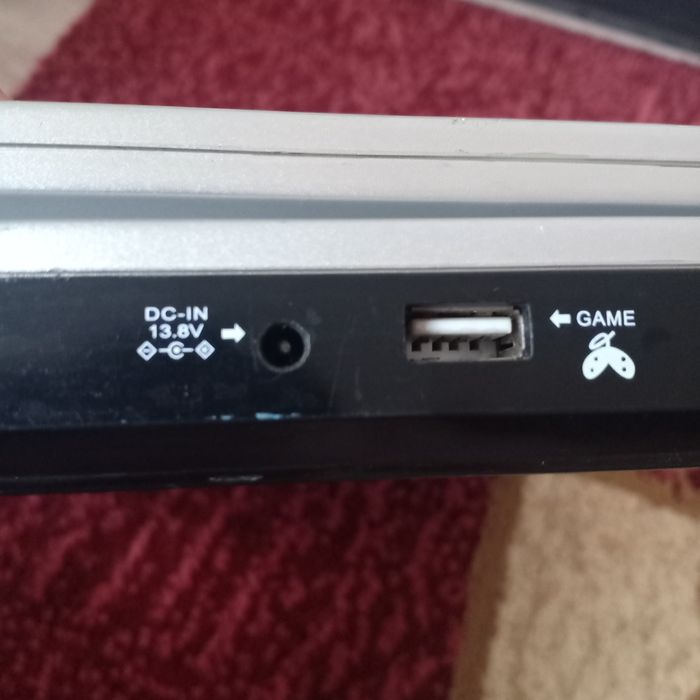 Портативный  DVD