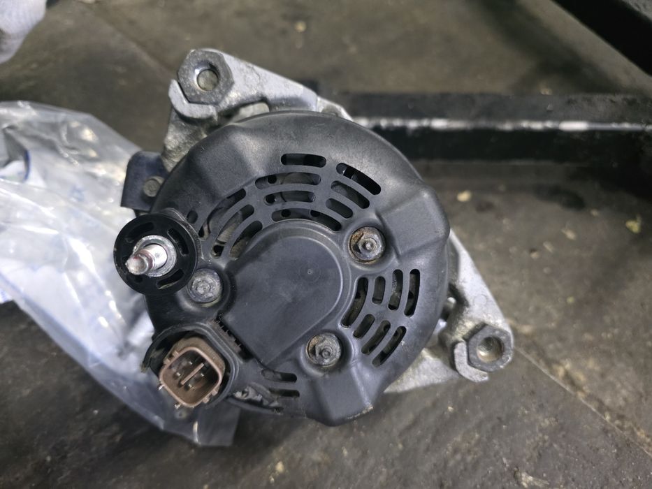 Kia K7 запчасти дачик