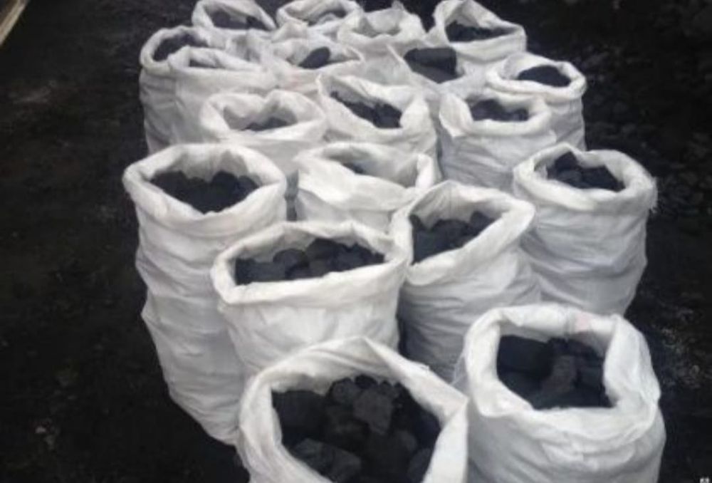 Уголь каменный в мешках. Уголь фасованный в мешках. Уголь рубцовск. Продам уголь в мешках. Уголь фасованный в мешках.