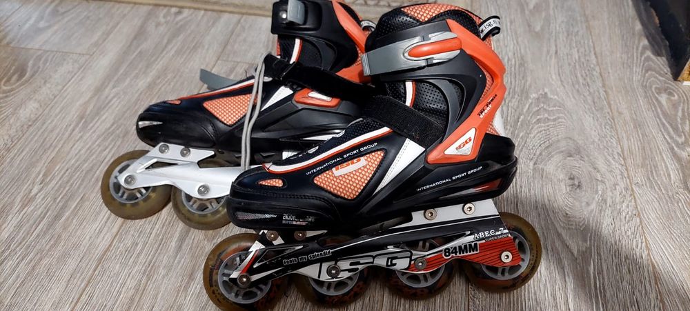 Продам роликовые коньки