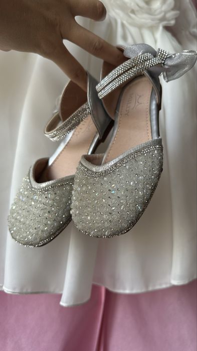 Платье белое для девочки