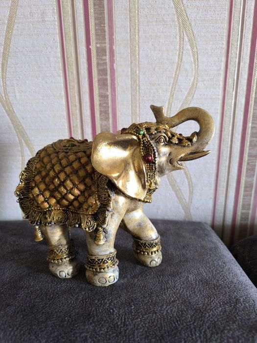 Продам статуэтки