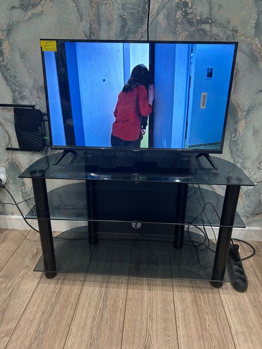 тумба стеклянная под телевизор
