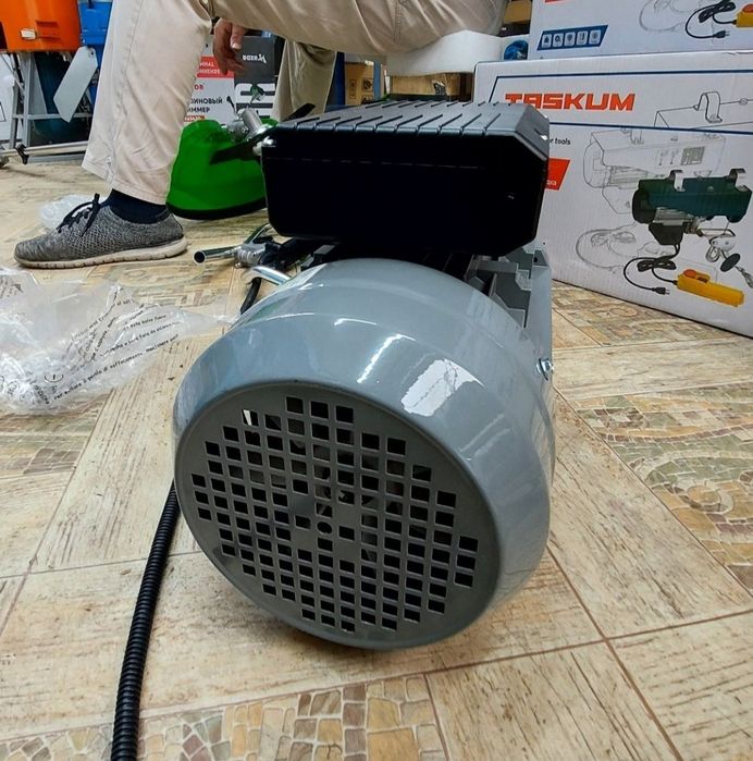 Электродвигатель. Матор.Двигатель