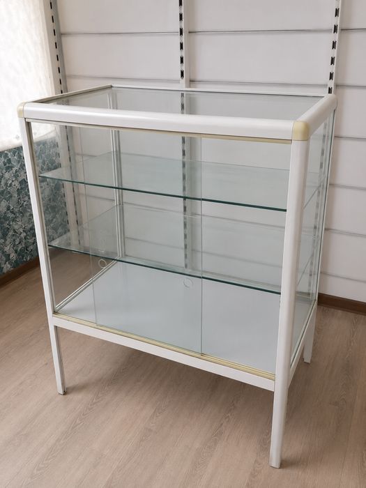 Срочно продается витрина