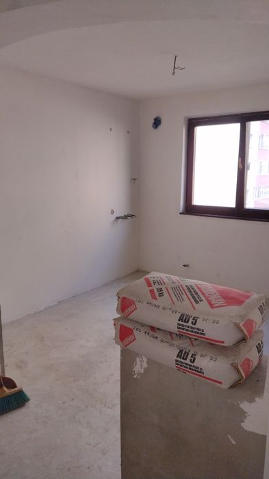 Vând apartament 3 camere