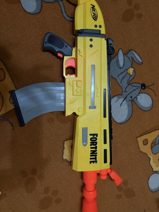 Робот и бластери