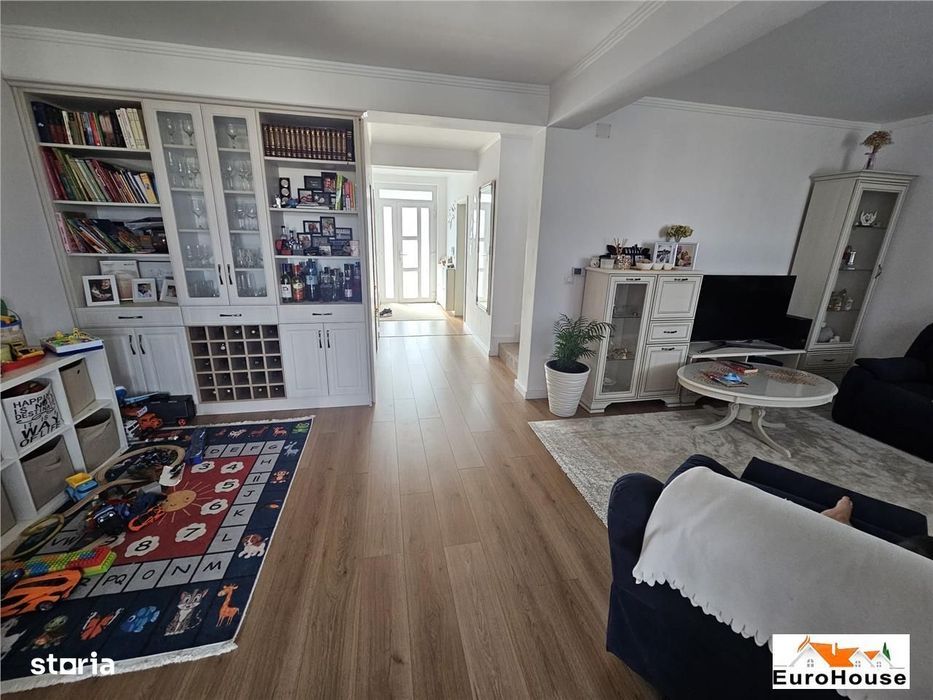 Casa insiruita - colt  de vanzare in Alba Iulia