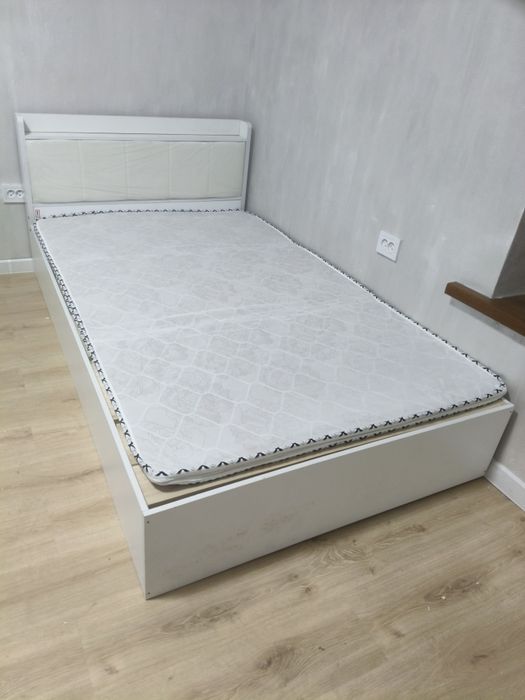 кровать для дома