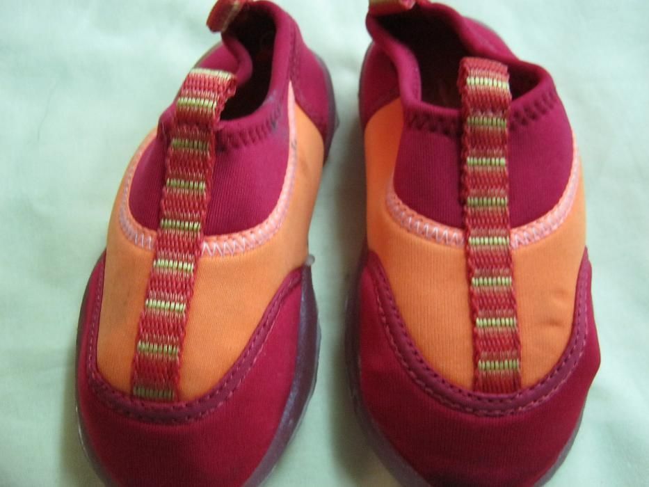 Pantofi copii,incaltari neopren,silicon.Strand,bazin!Nr 26.