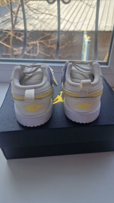 Кроссовки детские