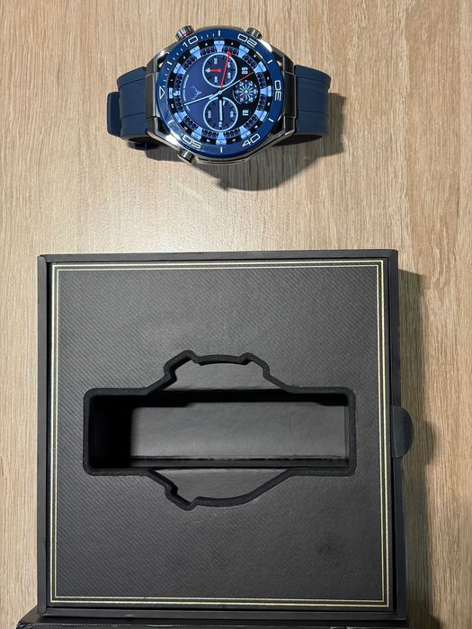 Huawei Watch Ultimate Voyage Blue – Отлично състояние, титаниева верижка, пълен комплект