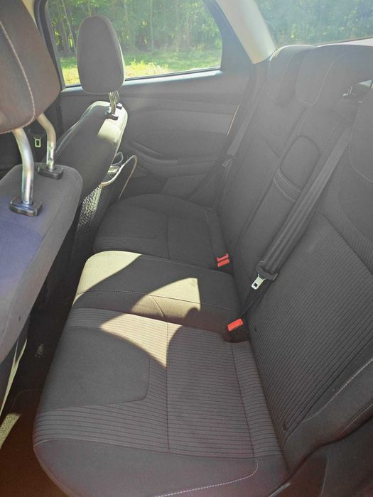 Ford Focus 1.6 TDCi (115 CP) – Masina Intretinuta! Cititi Anuntul .Dublu Climatronic ,  2 seturi roti. Pachet Iarna 192000 KM Reali