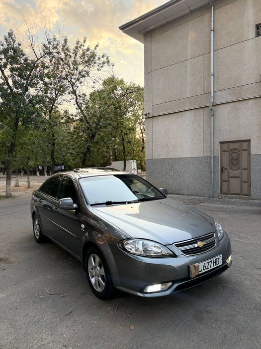 Sruchna Gentra sotiladi