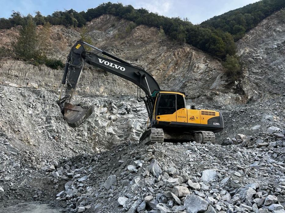 Inchiriez excavator 20-55 tone inchirieri excavatoare