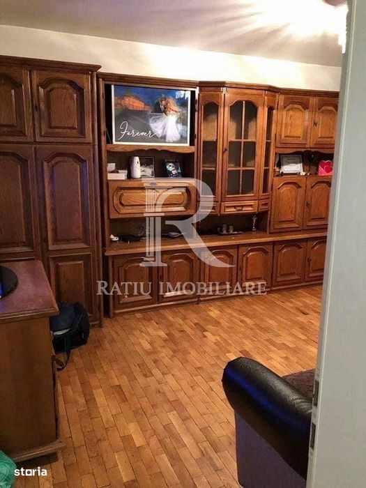 Apartament cu 3 camere | Etaj intermediar | Rogerius | Oradea — fotografia 1