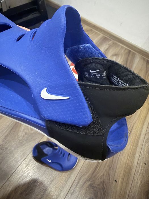 Sandale nike marimea 26