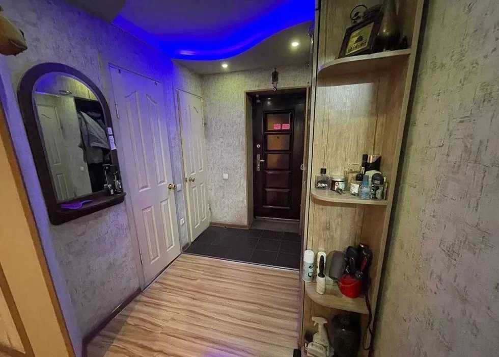 Продам 2 в 3-х комнатную.Чиланзар,метро Новза