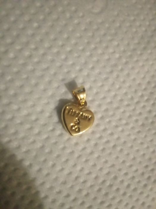 Золотой кулон Tiffany & Co