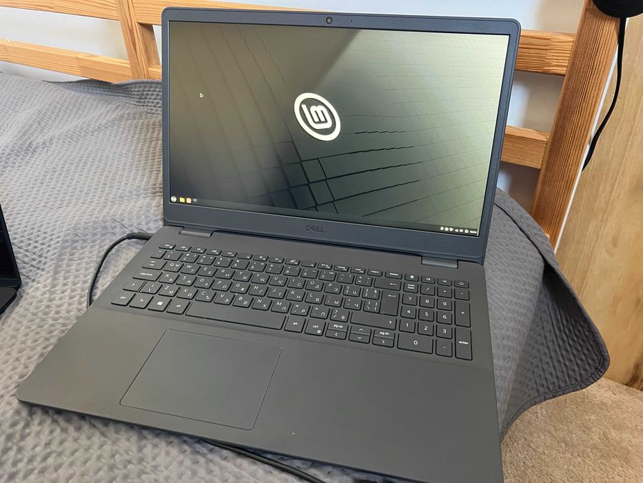 Dell Vostro 3500, 12 RAM, в много добро състояние
