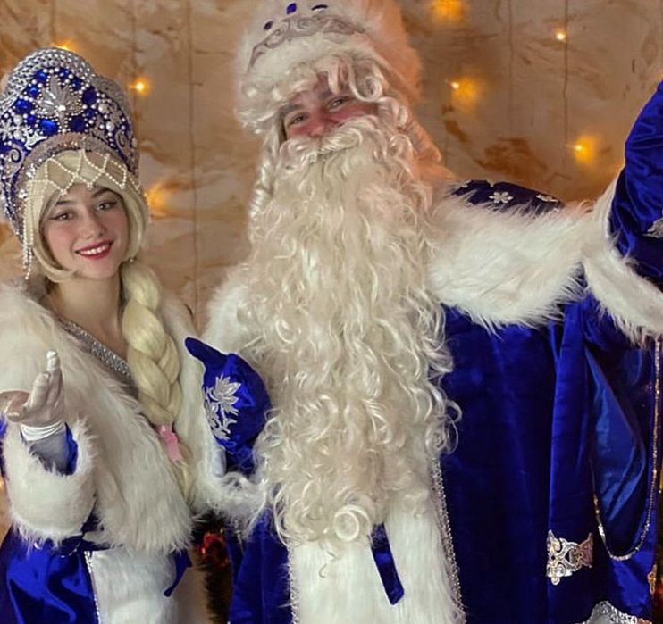 Дедушка мороз и снегурочка