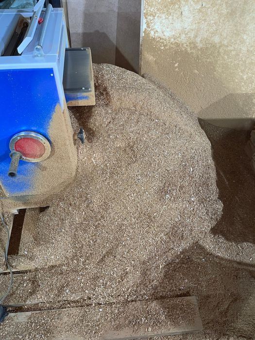 Опилки сосновые.