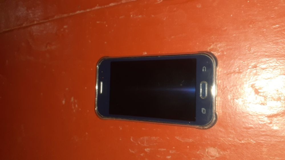 Samsung J 1 Ace телефон сатылады ислеп турған телефон