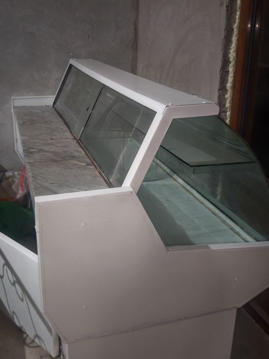 Холодильник витрина